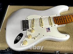 New! Fender Eric Johnson Stratocaster White Blonde 7.7lbs Authorized Dealer