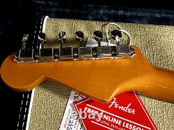New! Fender Eric Johnson Stratocaster White Blonde 7.7lbs Authorized Dealer