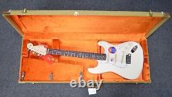 New Fender Jeff Beck Signature Stratocaster Electric Guitar Olympic White withCase