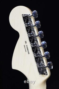 New Fender Made in Japan Traditional 70s Stratocaster Maple Fingerboard Natural