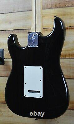 New Fender Player Stratocaster Maple Fingerboard Black