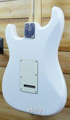 New Fender Player Stratocaster Pau Ferro Fingerboard Polar White