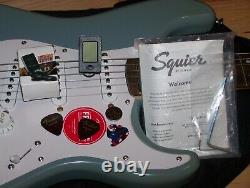 New Fender Squier Bullet Ht Stratocaster Beginners Kit