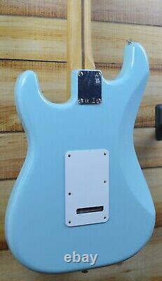 New Fender Vintera'50s Stratocaster Modified Daphne Blue withGigbag