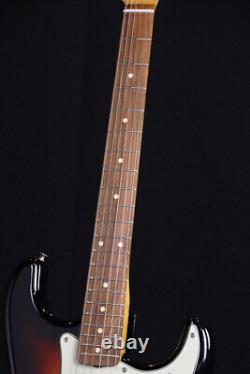 New Fender / Vintera 60s Stratocaster Pau Ferro 3-Color Sunburst MX22228103