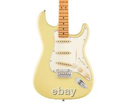 Open Box Fender Player II Stratocaster Hialeah Yellow withMaple FB