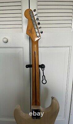 SQUIER BY FENDER CLASSIC VIBE'50s STRATOCASTER New