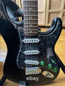 Squier Affinity Series Stratocaster Black Pearloid with Gator Case & accessories