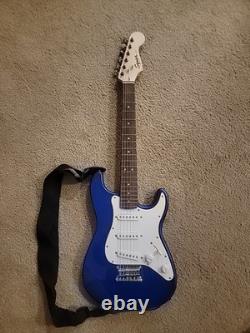 Squier Affinity Series Stratocaster Electric Guitar Purple / Blue color
