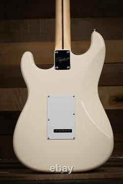 Squier Affinity SeriesT Stratocaster, Maple FB, White Pickguard, Olympic