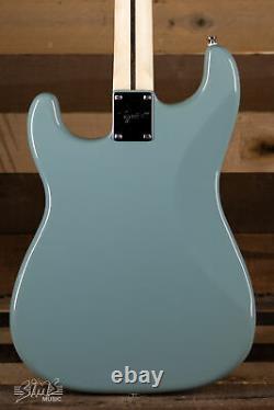 Squier Bullet Stratocaster, Sonic Grey