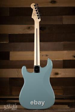 Squier Bullet Stratocaster, Sonic Grey