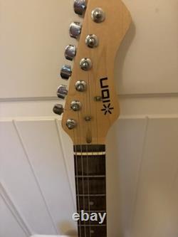 Squier Sonic Stratocaster Maple Fingerboard Electric Guitar 2-Color Sunburst