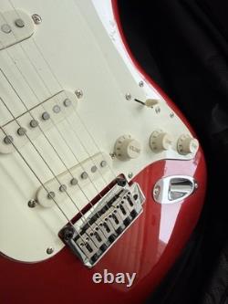 Squier Standard Stratocaster Electric Guitar Candy Apple Red Maple withGig Bag