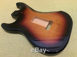 099-8003-700 Véritable Fender Stratocaster Sunburst Alder Corps Avec Vintage Pont