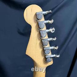 1993-94 Fender ST-Champ Mini Stratocaster fabriquée au Japon avec haut-parleur intégré