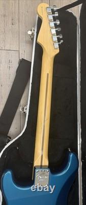 2000 Fender American Standard Stratocaster Aqua Marine Métallique avec étui Fender