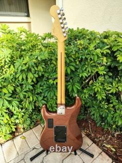 2016 Fender Deluxe Roadhouse Strat Stratocaster Cuivre Classique, jamais jouée