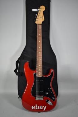 2021 Fender Noventa Stratocaster Rouge cramoisi avec housse