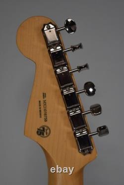 2021 Fender Noventa Stratocaster Rouge cramoisi avec housse