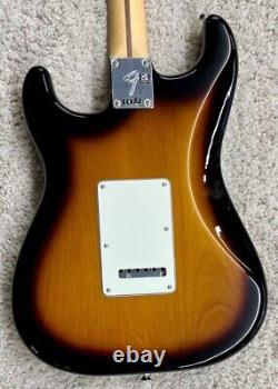 70e anniversaire Fender Player Stratocaster avec touche en Pau Ferro, Sunburst bicolore