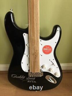 Buddy Guy Signé Autographié Nouveau Fender Squier Stratocaster Guitare Électrique Coa