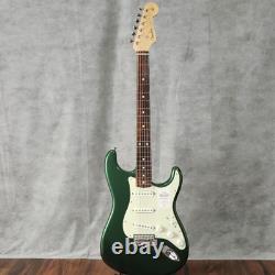 Collection Fender 2023 Stratocaster Traditionnelle des années 60 en finition métallique vert vieilli Sherwood.