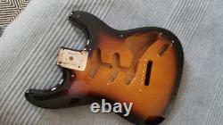 Corps Fender Japan Traditional 57 Stratocaster, Sunburst 2 tons