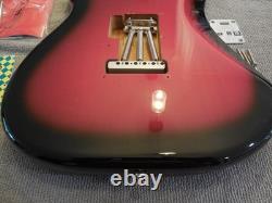 Corps Fender Stratocaster Steve Lacy Signature Series avec accastillage. État impeccable.