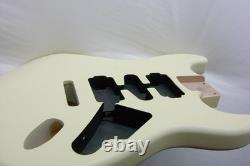 Corps Stratocaster en aulne en 2 pièces de 3,8 lb / blanc vintage / finition nitro satinée, spécifications Fender Strat<br/>