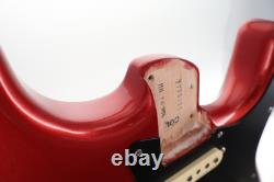 Corps de Stratocaster Fender American Ultra II finition Sinister Red entièrement équipé