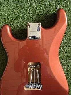 Corps de Stratocaster Fender Player Plus 2021 75e anniversaire. Rouge Candy Apple vieilli