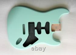 Corps de Stratocaster en aulne en 2 parties / bleu sonic / spécifications Fender Strat en nitro satinée