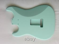 Corps de Stratocaster en aulne en 2 parties / bleu sonic / spécifications Fender Strat en nitro satinée