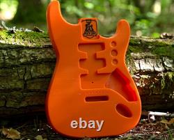 Corps de guitare Fender Stratocaster imprimé en 3D, vibrato, orange Corps de guitare Fender Stratocaster imprimé en 3D, vibrato, orange