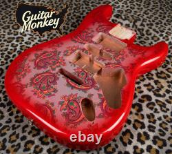 Corps de remplacement Fender Stratocaster HSH en aulne Paisley avec cavité blindée Corps de remplacement Fender Stratocaster HSH en aulne Paisley avec cavité blindée