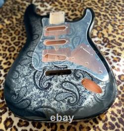 Corps de remplacement Stratocaster Paisley HSH en aulne avec cavité blindée