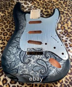Corps de remplacement Stratocaster Paisley HSH en aulne avec cavité blindée