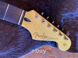 Cou Stratocaster Relic'd Fender Avec Les Tuners Double Row Relic'd Kluson Relic'd
