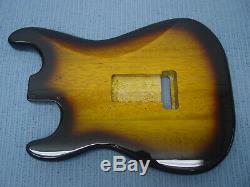 Défaut! Fender Squier Strat Stratocaster Sunburst Brown Body Electric Guitar