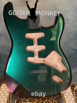 Éblouissant Stratocaster SSS en corps d'aulne bleu chameleon métallisé flake 2 teal 2 violet