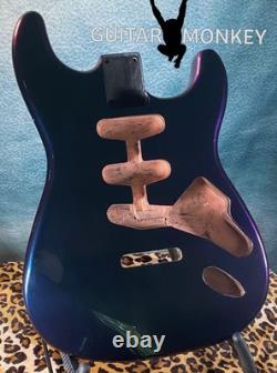 Éblouissant Stratocaster SSS en corps d'aulne bleu chameleon métallisé flake 2 teal 2 violet