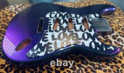 Éblouissant Stratocaster SSS en corps d'aulne bleu chameleon métallisé flake 2 teal 2 violet