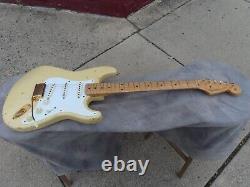 FENDER 50's STRATOCASTER CUSTOM SHOP CUNETTO BLONDE RELIC MINT with TAGS 	<br/>
<br/>
FENDER 50's STRATOCASTER CUSTOM SHOP CUNETTO BLONDE RELIC MINT avec ÉTIQUETTES