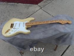 FENDER 50's STRATOCASTER CUSTOM SHOP CUNETTO BLONDE RELIC MINT with TAGS<br/> 
   

<br/>	
 	FENDER 50's STRATOCASTER CUSTOM SHOP CUNETTO BLONDE RELIC MINT avec ÉTIQUETTES