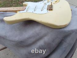 FENDER 50's STRATOCASTER CUSTOM SHOP CUNETTO BLONDE RELIC MINT with TAGS   <br/>
	 <br/>
	 FENDER 50's STRATOCASTER CUSTOM SHOP CUNETTO BLONDE RELIC MINT avec ÉTIQUETTES