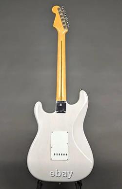 FENDER AMERICAN ORIGINAL'50s WHITE BLONDE STRATOCASTER COFFRE LAQUÉ D'ORIGINE