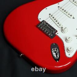 FENDER / Fabriquée au Japon Hybrid II Stratocaster/Modena Rouge Guitare Électrique