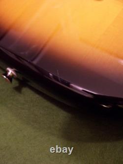 FENDER JV MODIFIÉE STRATOCASTER DES ANNÉES 50 CHÂSSIS HSS MIJ-JAPON SUNBURST STRAT