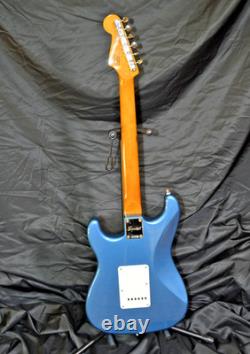 FLEXISHIFTERT - Hot Rod FSR Fender Squier Vibe Stratocaster 60's avec tête peinte
